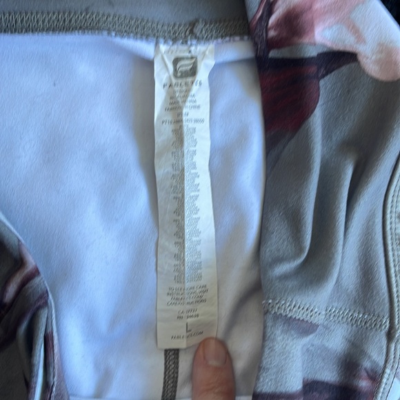 Patterned Fabletic Legging - Picture 4 of 7